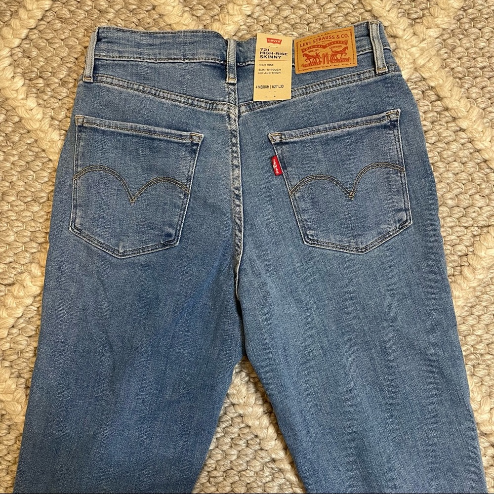 NWT! LEVI STRAUSS 721 High Rise Ripped Raw Hem Skinny Jeans - Size 27 - Picture 11 of 16